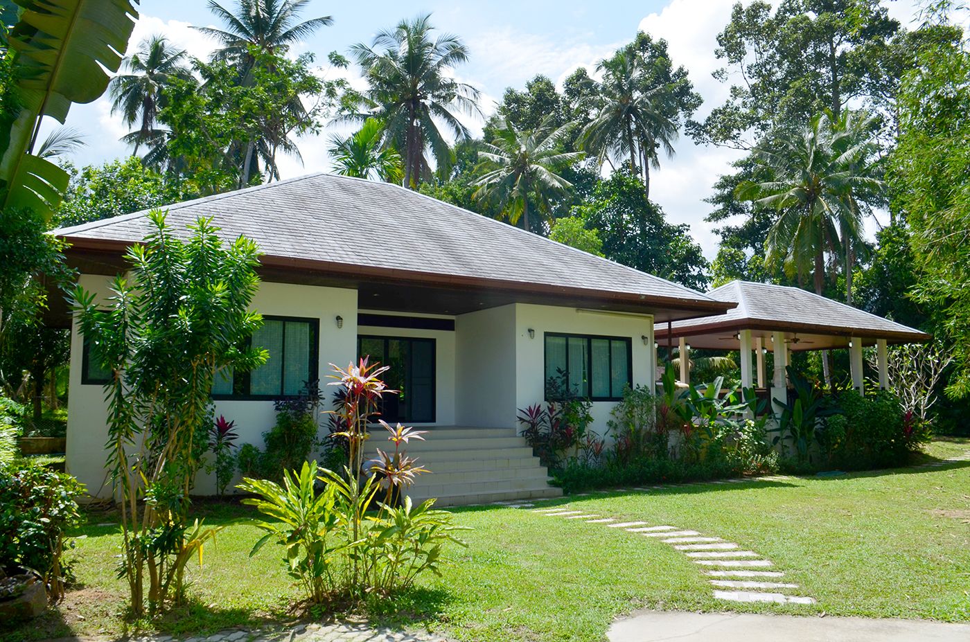 Main Photo of a 2 bedroom  Villa for sale