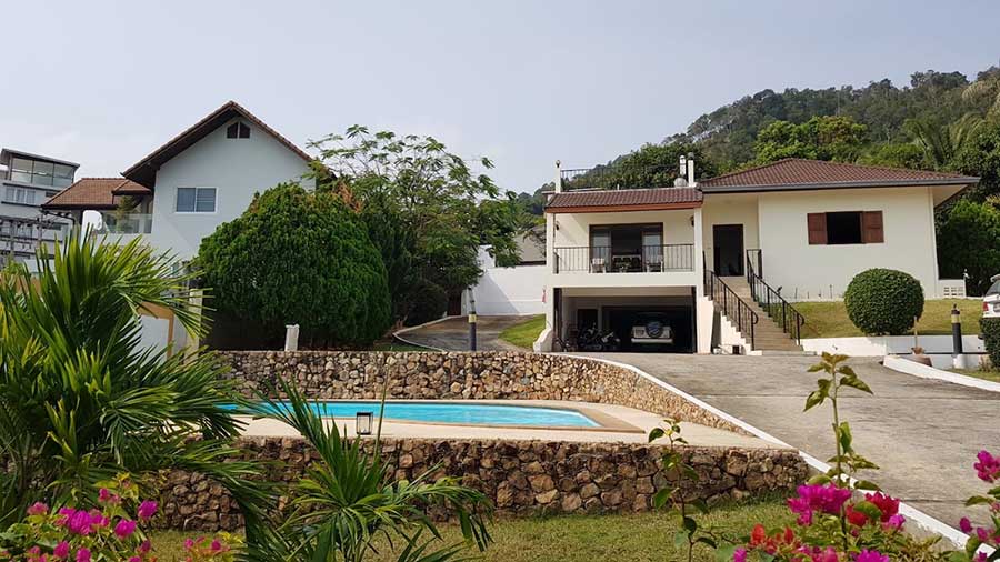 Stand-Alone 4-Bed Garden Pool Villa on large land plot, Plai Laem