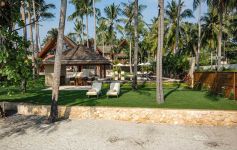 High-end 5-Bed Pure Beachfront Villa, Lipa Noi