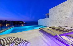 Stunning 4-Bed Contemporary Sea View Duplex – Samrong Beach