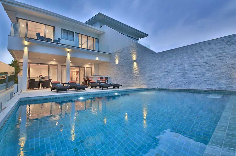 Luxury 3-Bed Sea View Contemporary Duplex Villa, Tong Son Bay