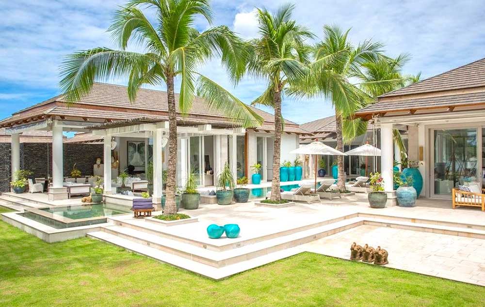 Stunning 5-Bed Pure Beachfront Villa – Chaweng Beach