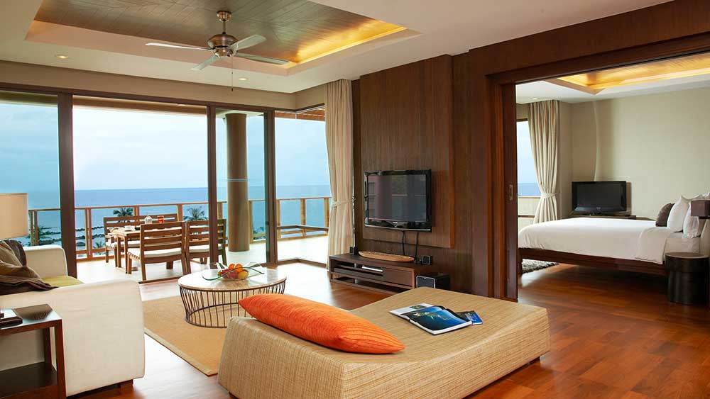3-Bed Sea View Freehold Condo - 4-Star Beachfront Resort, Laem Set