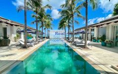 Chaweng Beach - Palatial 9-Bed Absolute Beachfront Villa