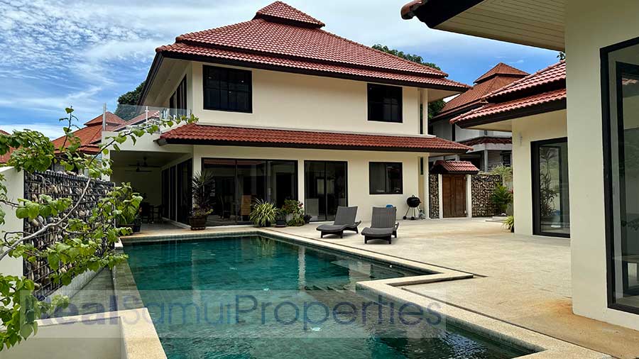 Spacious 5-Bed Garden Pool Villa, Beachfront Estate, Plai Laem