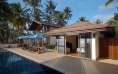 Luxury Beachfront 4-Bed Holiday Villa - West Coast