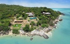 7-Bed Beachfront Villa - 10,000 sqm of Oceanfront Land