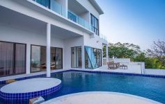 Exclusive 5-Bed Ocean View Villa, Plai Laem