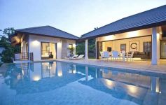 Luxury 4-Bed Ocean View Villa in Managed Estate, Choeng Mon